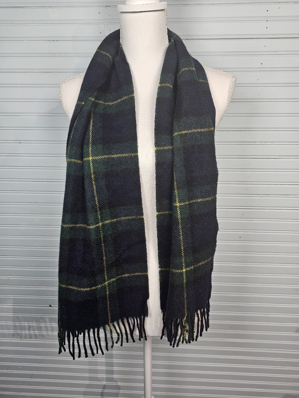 100% Lambswool Made In West Germany Classic Tartan Plaid Wool Scarf Navy Green